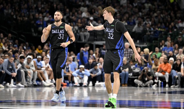 NBA直播-独行侠挑战雄鹿 弗拉格、克莱和克里斯蒂三位主力都出战存疑