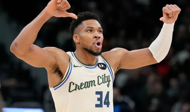 足球直播-交易截止日倒计时！雄鹿面前四条路：最极端是送走字母哥彻底重建